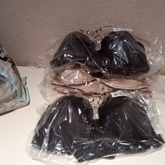 NWT Soma STUNNING SUPPORT Smooth Full Coverage Bra - Picture 2 of 2